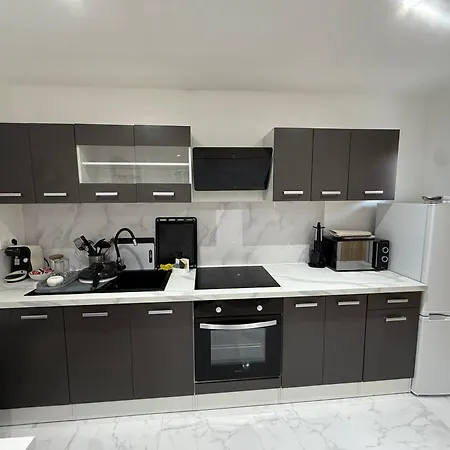 La Elegance Mericourt בית נופש *